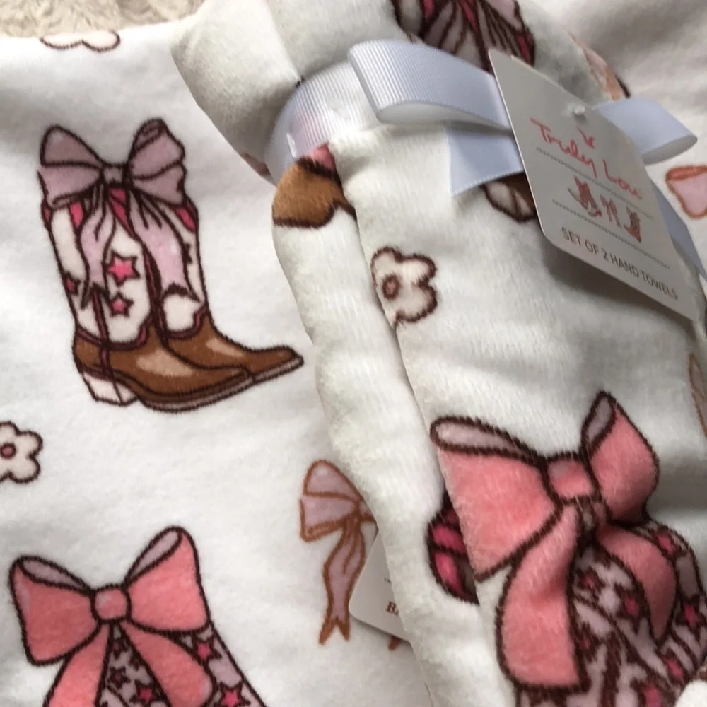 Truly Lou Western Cowgirl BOOTS & BOWS Bath and Hand Towels